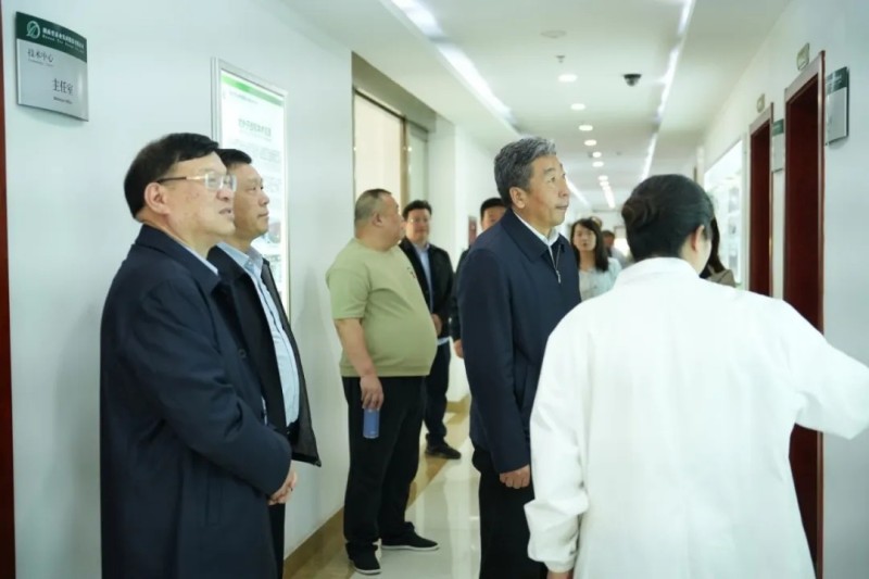 山西省供銷合作社聯(lián)合社黨組書記、理事會主任高建軍一行蒞臨公司調研指導
