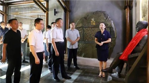 湖南省政協(xié)主席、黨組書記毛萬春一行來集團白沙溪茶廠考察調(diào)研