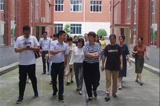 中國人民大學(xué)茶道哲學(xué)研究所湖南茶文化考察團一行赴集團白沙溪茶廠、益陽茶廠、君山茶業(yè)考察調(diào)研